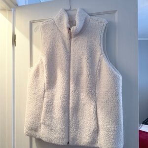 CALIA by Carrie Underwood Cream Sherpa Vest